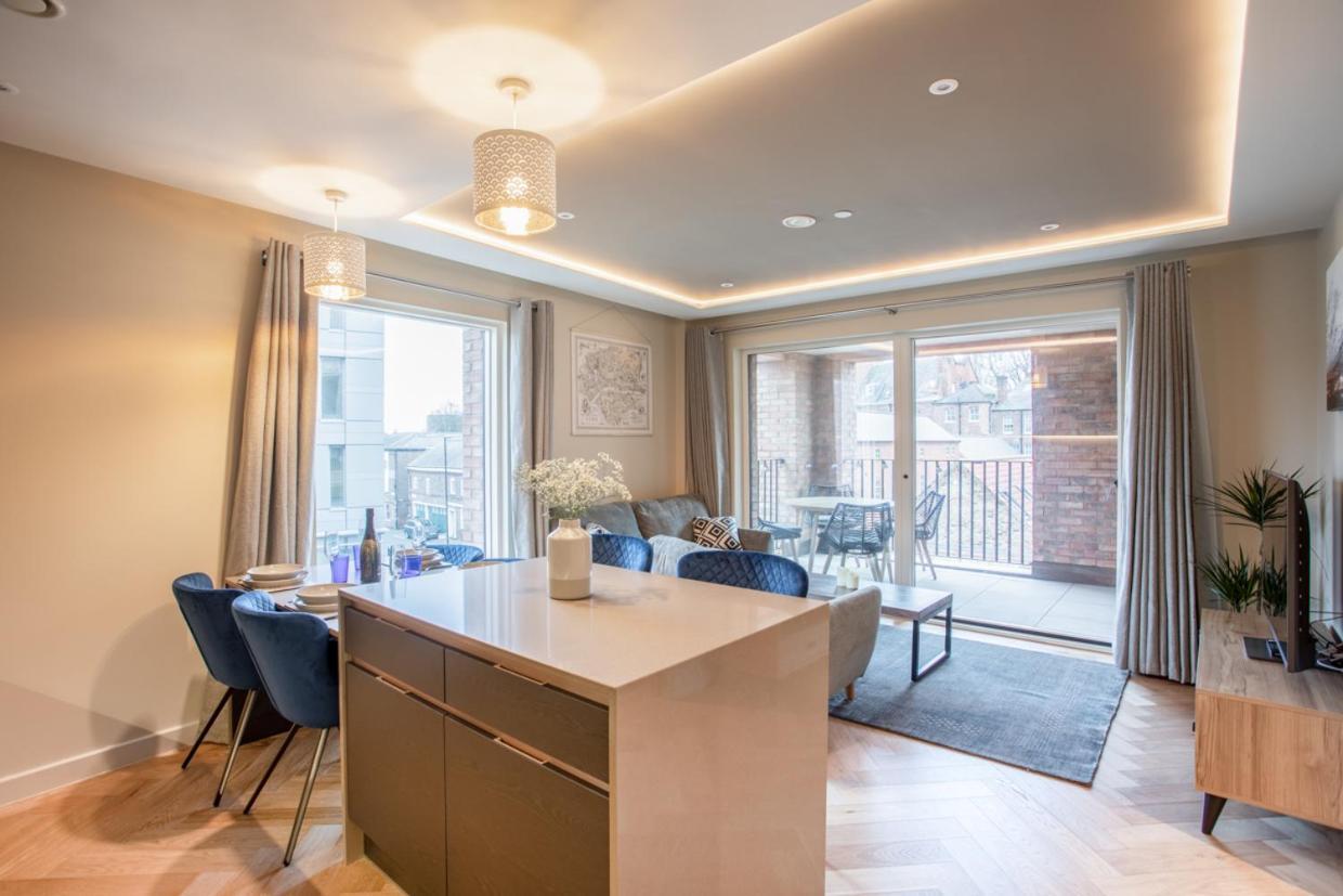 Luxury 2 Bedroom Apartment With Free Parking In The Heart Of York Eksteriør bilde