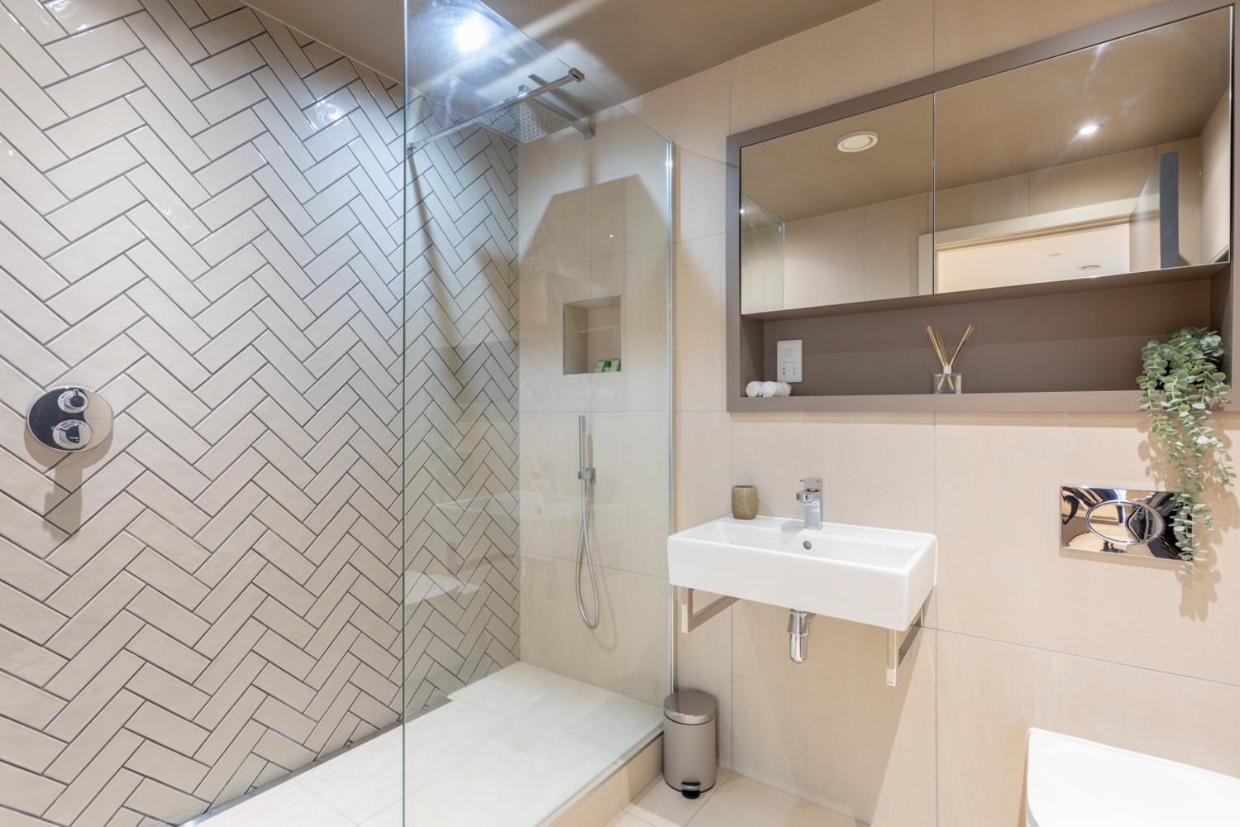 Luxury 2 Bedroom Apartment With Free Parking In The Heart Of York Eksteriør bilde