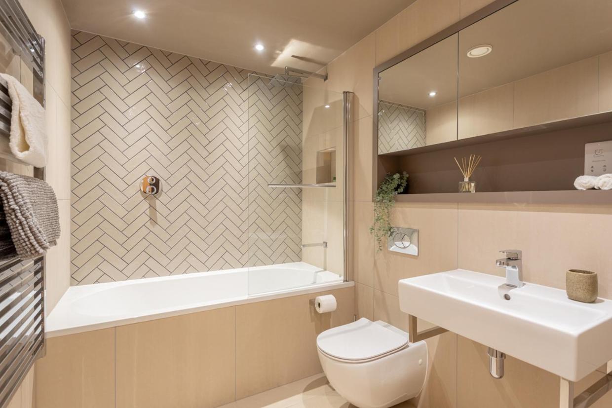 Luxury 2 Bedroom Apartment With Free Parking In The Heart Of York Eksteriør bilde